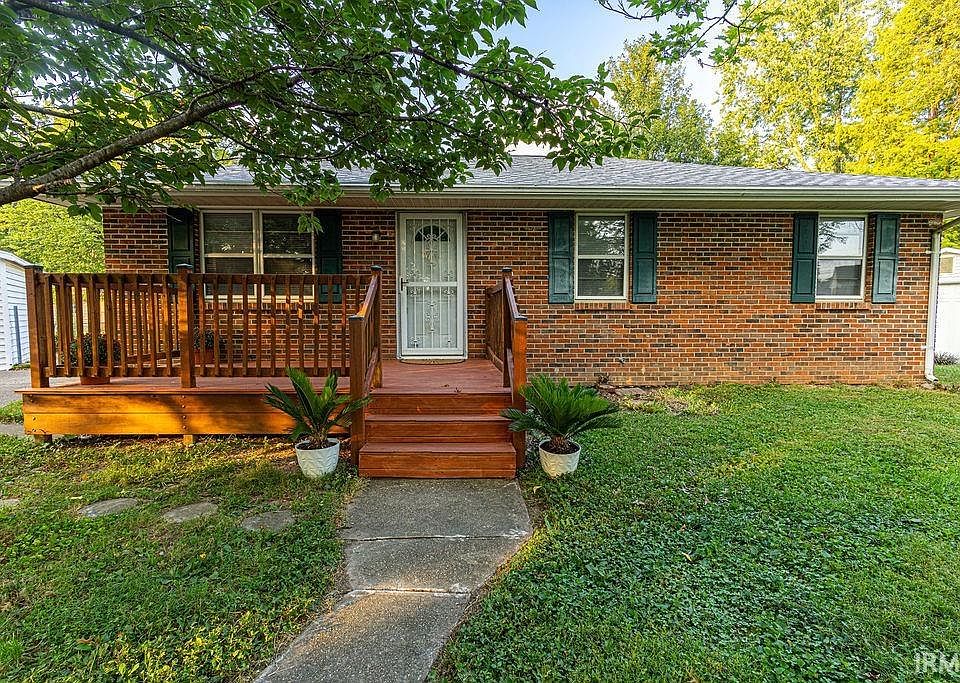 1st image of 1750 Spring Ct