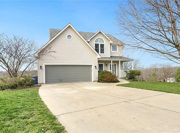 2nd image of 1820 SW Crystal Creek Pl