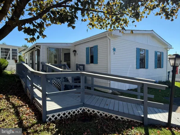 19 Meadow Run Pl, Harrisburg, PA 17112