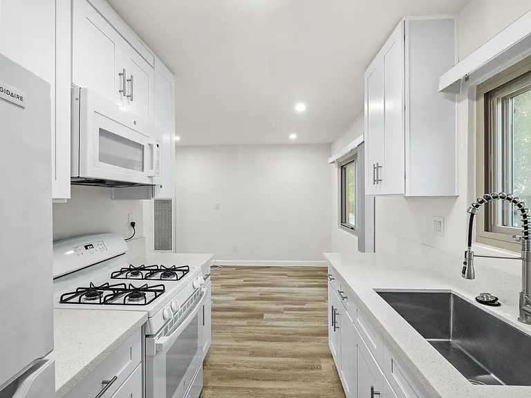 640 Imperial Ave #1 — Photo 12