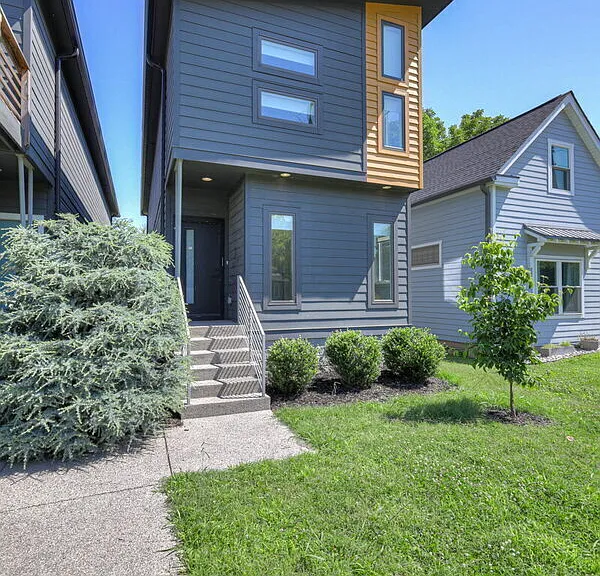 5006A Indiana Ave — Photo 1