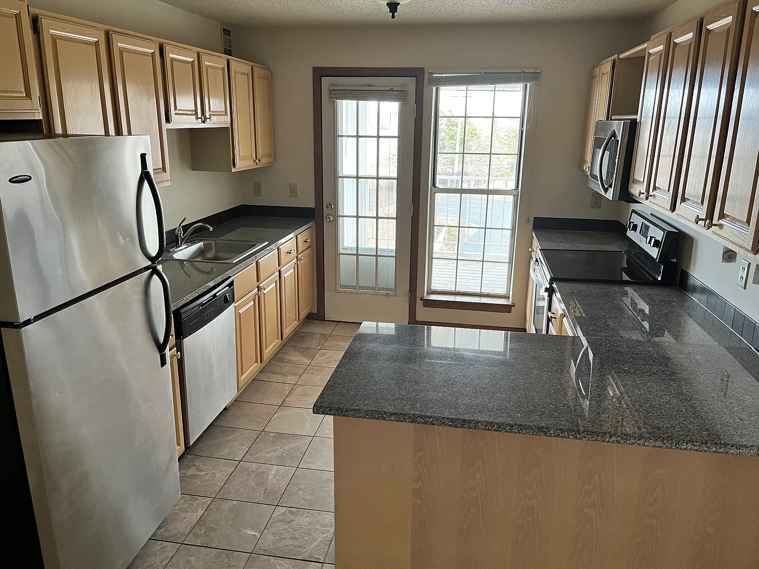 The Carriage House Apartments — Photo 4