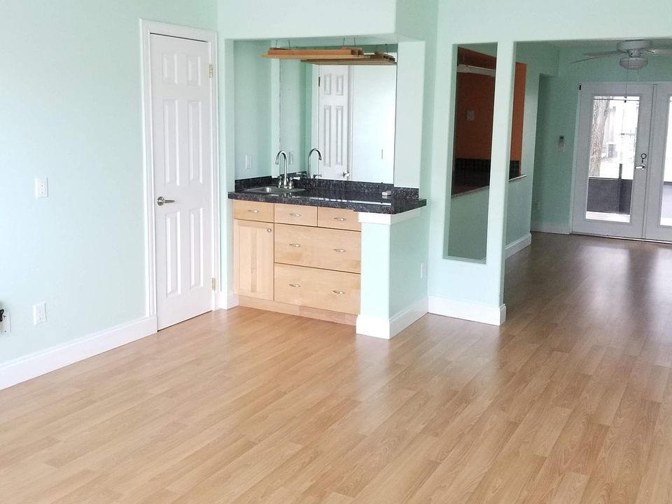 1st image of 606 Casa Park Ct N