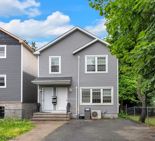 65 Montgomery Ave #U1