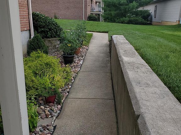 2nd image of 3161 Preserve Ln APT 1B