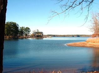 434 Commonwealth Dr, Ninety Six, SC 29666