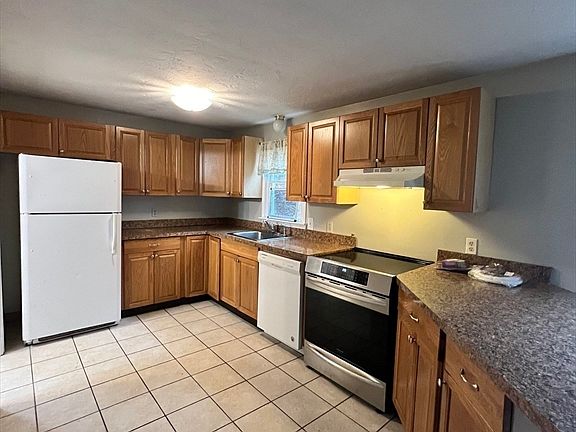 5th image of 36 Mount Pleasant St APT 4