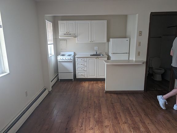 4th image of 115 E 13th Ave