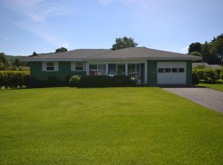 82 Elaine Dr, Pittsfield, MA 01201
