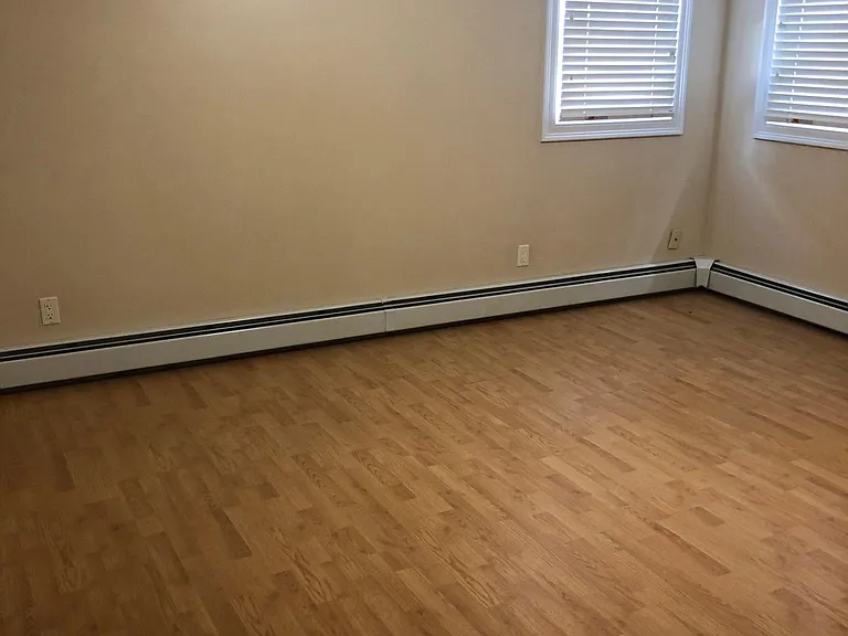 962 Plainfield St — Photo 11
