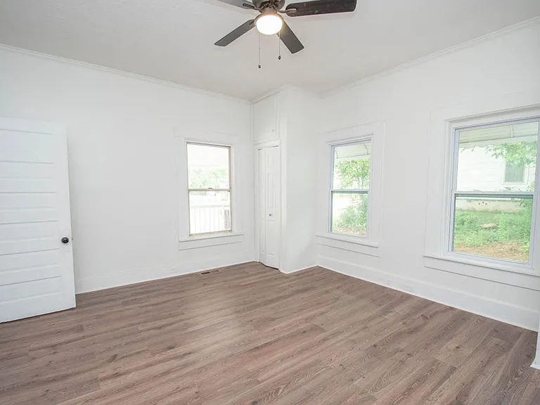 903 Georgia Ave — Photo 12