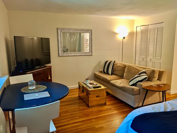 39 Englewood Ave, Brighton, MA