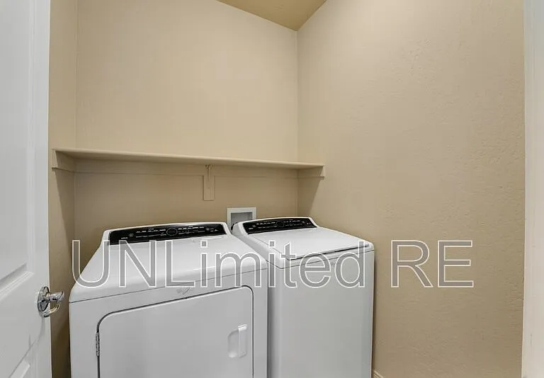 1201 N Warm Springs Trl — Photo 19