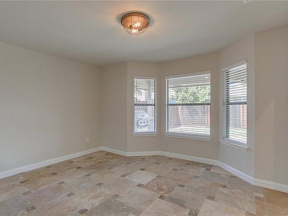 3rd image of 6210 Aires Dr