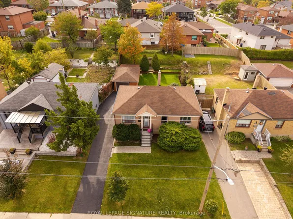 81 Nash Dr, Toronto, ON M3M 2L6