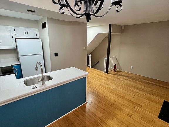 5th image of 21017 Sherman Ave #21