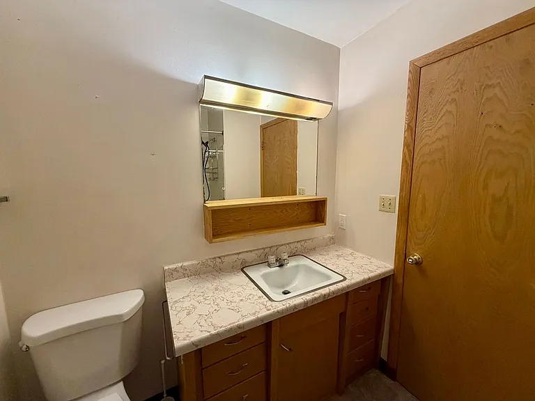 212 N 1st Ave — Photo 6