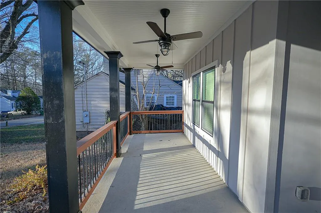 4 bed, 3.5 bath, 2910 sqft, $4,950 — Photo 4