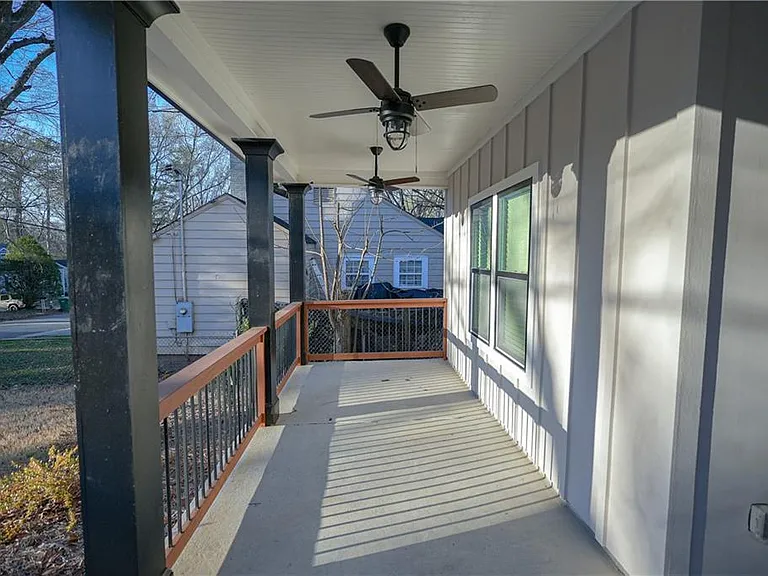 1452 Lockwood Dr SW — Photo 4