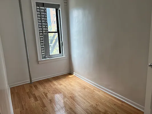 Rented by CITY SKYLINE REALTY INC | media 18