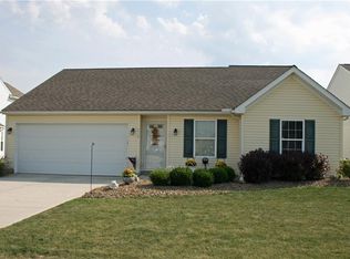 218 Springbrook Cir, Elyria, OH 44035