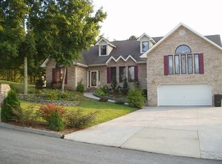 3806 Woodleaf Ln, Kingsport, TN 37663