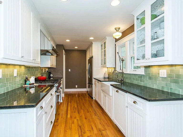 5106 SW Illinois St — Photo 10