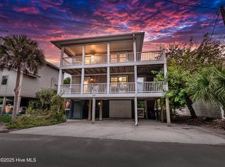 821 Schloss St, Wrightsville Beach, NC 28480