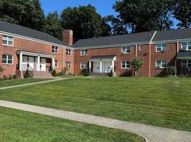 Grand Lee Apartments