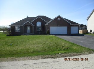 664 Calenoula St, Roscoe, IL 61073