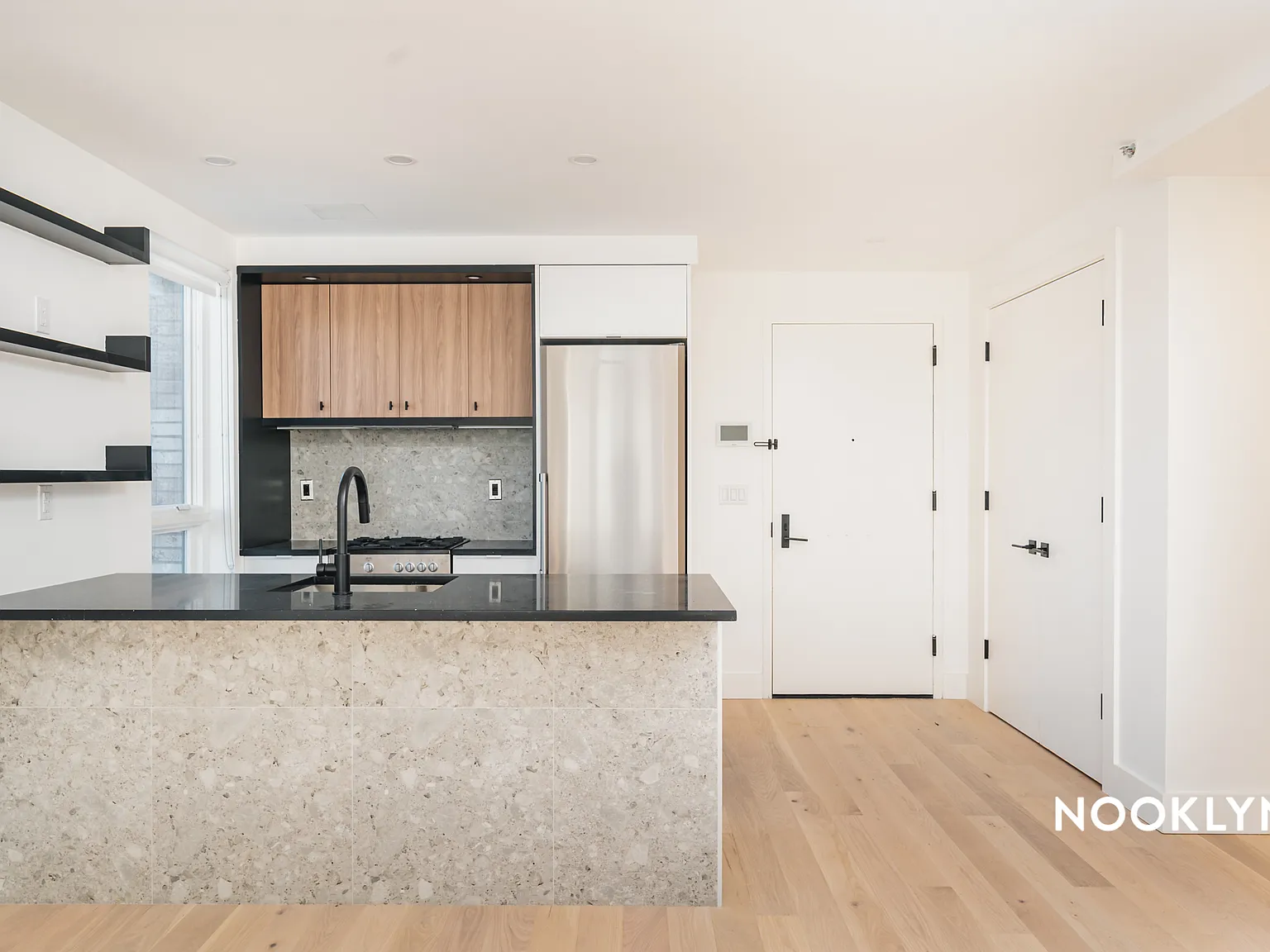 1901 Tenth Avenue — Photo 4