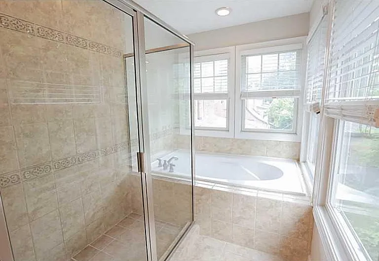 1325 Buckingham Ave — Photo 20