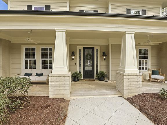 4th image of 3324 Thomas Rd