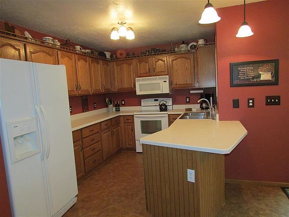 4th image of 113 Meadow Ln