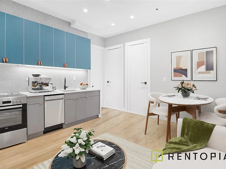 725 Metropolitan Ave #3A — Photo 2