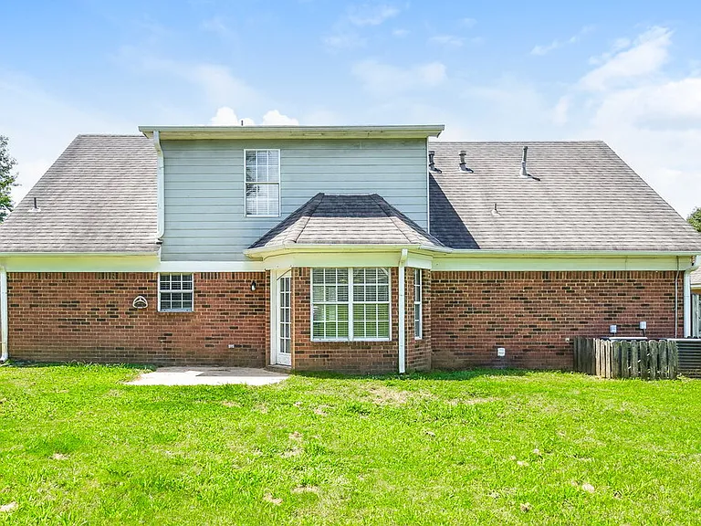1862 Towson Ln — Photo 17