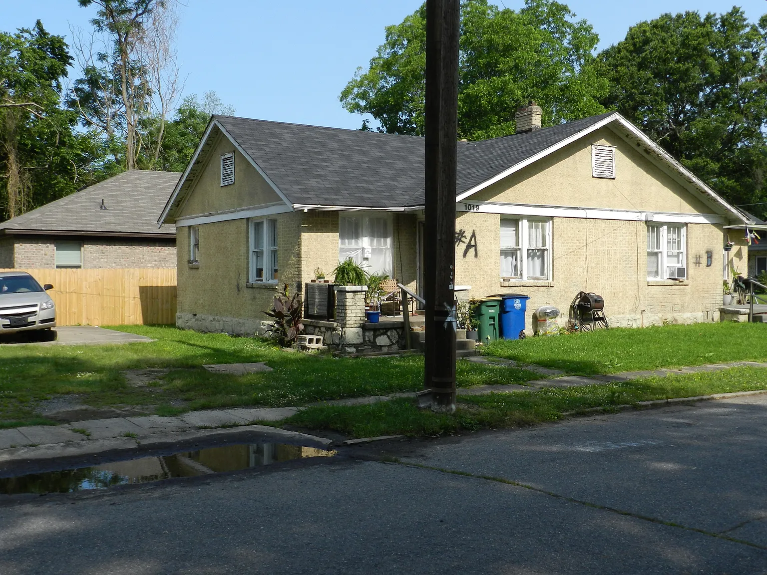 1019 Frank - A — Photo 2