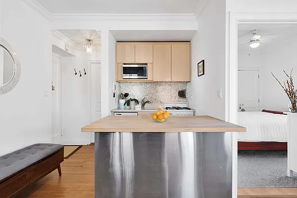 Rented by Compass | media 14