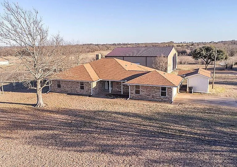 3035 Spring Valley Rd — Photo 1