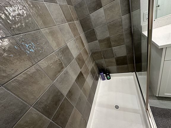 3rd image of 10875 Elm Cir