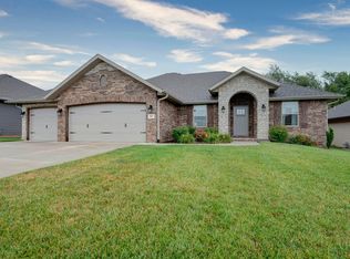841 E Grouse Rd, Nixa, MO 65714