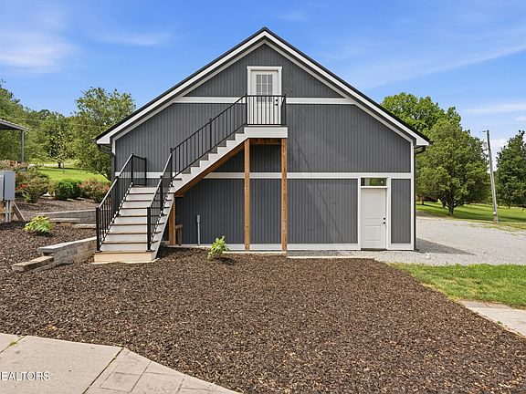 57th image of 401 Gholdston Dr
