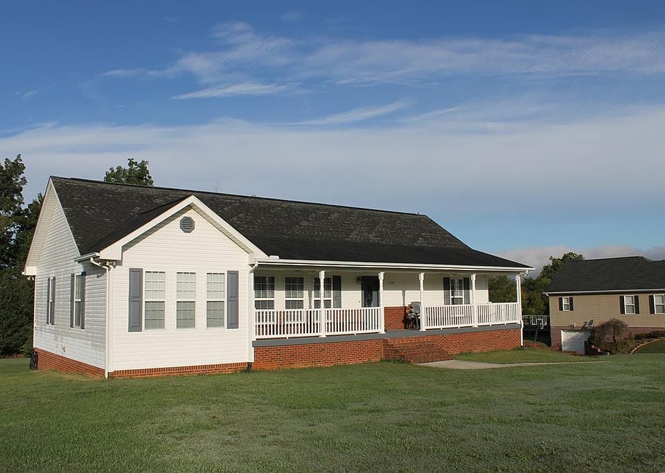 1st image of 2528 Plantation Dr