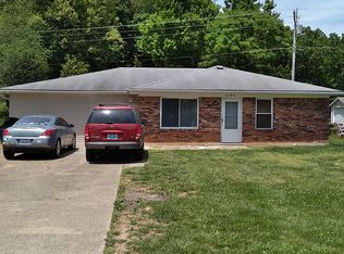 2492 Lake Rd, Radcliff, KY 40160