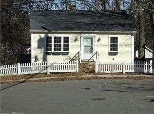 38 Elizabeth St, Norwich, CT 06360