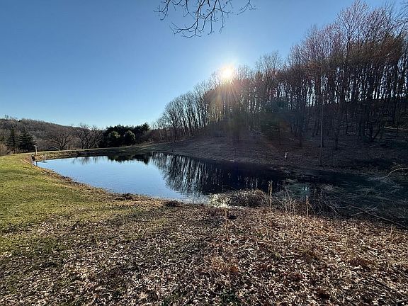 4th image of S7165 Lake Road