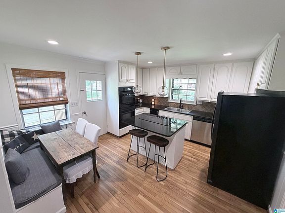 4th image of 110 Woodland Cir