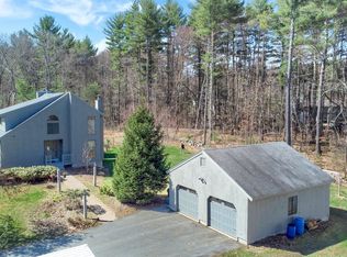 36 Stanley Brook Dr, Salem, NH 03079