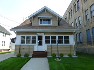 1127 S 16th St, Manitowoc, WI 54220