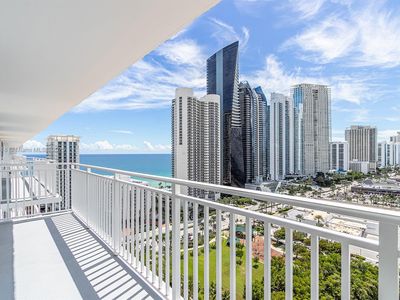 210 174th St APT 2406, Sunny Isles Beach, FL, 33160